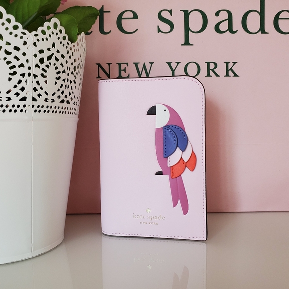 kate spade Handbags - Kate Spade ♠️ Parrot Passport Case